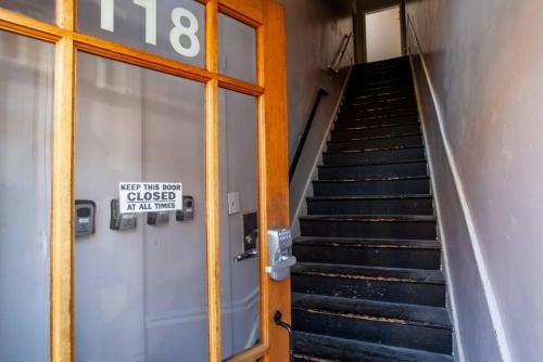 Heart of the Old City- Minutes from Market Square