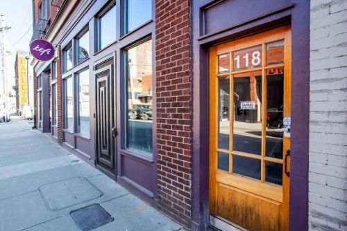 Heart of the Old City- Minutes from Market Square