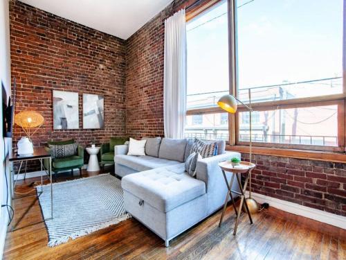 Modern Old City Loft - Downtown Knoxville in Knoxville, USA