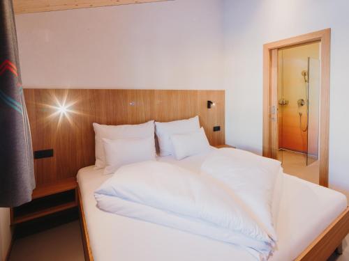 2 bedrooms, 3 beds