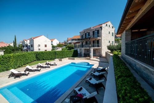 Apartments Sutalo 2 Entire apartment (Cavtat) - Deals, Photos & Reviews