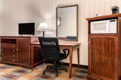 Quality Inn & Suites Miamisburg - Dayton South