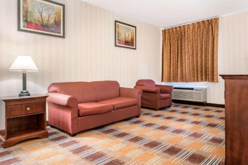 Quality Inn & Suites Miamisburg - Dayton South