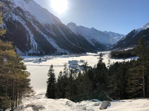 設施, 奧恩霍夫公寓 (Auenhof) in 格施尼茨