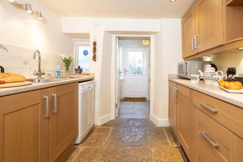 Beautiful 2-Bed Cottage in Ingleton - image 3