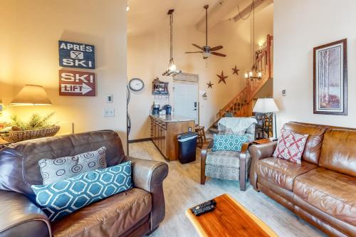 Ski-In Ski-Out Tyra Lookout #20 Ski-In Ski-Out Tyra Lookout #20