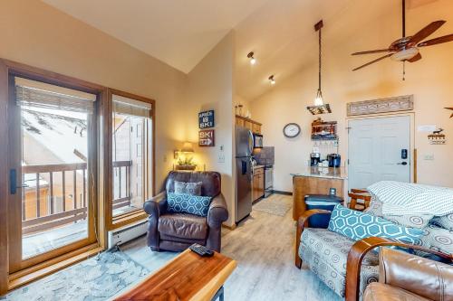 Ski-In Ski-Out Tyra Lookout #20 Ski-In Ski-Out Tyra Lookout #20