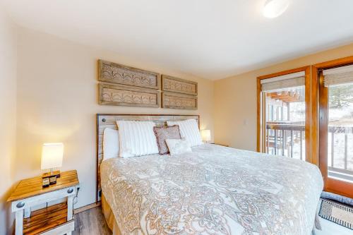 O'clock Road Condos - image 12