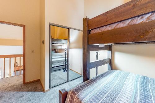 Ski-In Ski-Out Tyra Lookout #20 Ski-In Ski-Out Tyra Lookout #20