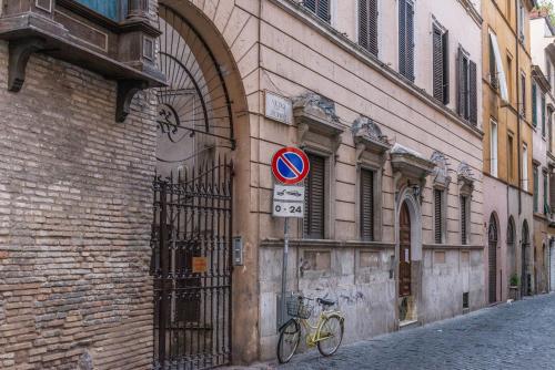 La Porta Rossa di Borgo - Vatican Luxury Suite - image 3