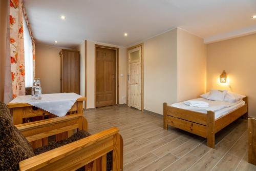 Double Room with Mountain View image 9