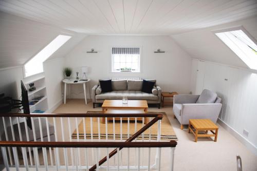 Central Location - Riverside - Cosey Cottage - Close to Beaches near Solent Meads Golf Centre