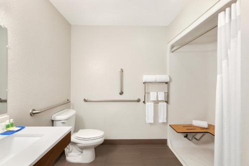 Holiday Inn Express Hotel & Suites Pembroke Pines Sheridan Street an IHG Hotel - image 6