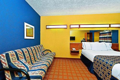 Microtel Inn & Suites by Wyndham New Braunfels I-35