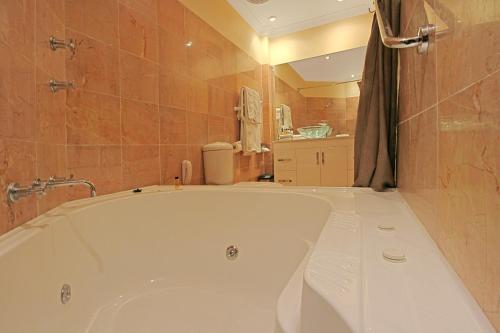 Fürdőszoba, Oasis Inn Ulladulla in Ulladulla