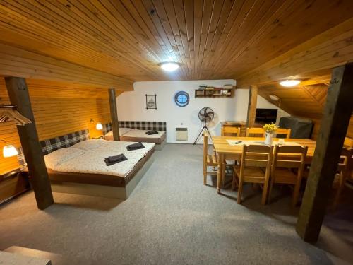 Standard Family Room