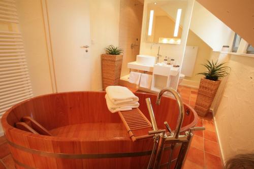 Vinotel Augustin 2
