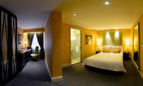room detail thumbnail 1
