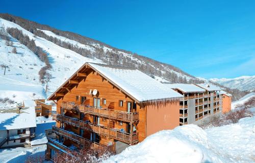 T2/3 6pers & pied des pistes & piscine chauffée