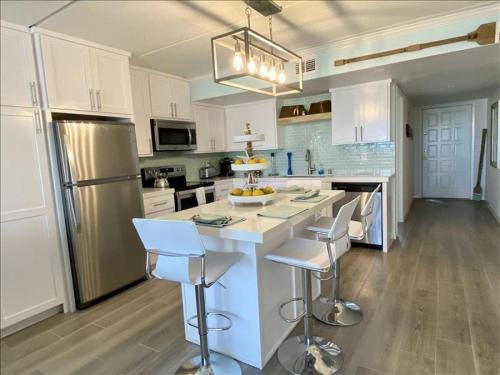Saida III Condos S3506 - image 6