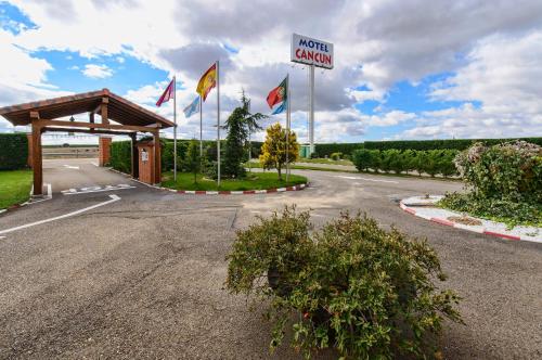 아르돈 Motel Cancun Leon 2성급 호텔 수영장