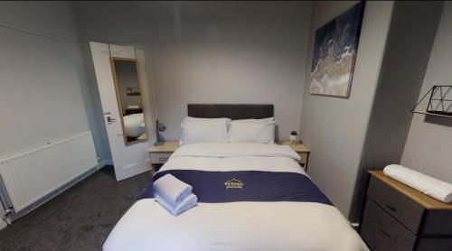 West View House - Parking - Wifi - Workstays UK