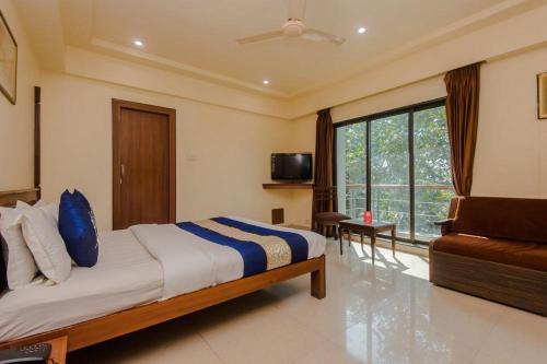 Hotel Saffron Suites