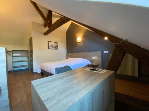 LOGIS - Hotel & Restaurant Saint Nicolas in Chaumont-en-Vexin