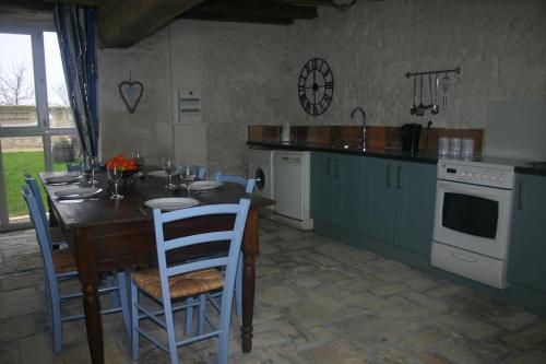 virtuve, L'Ancienne Cave in Monts-sur-Guesnes