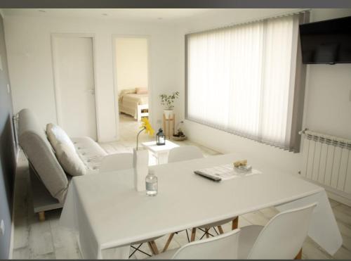 편의 시설/서비스, Espacio Luzuriaga near 아스토르 피아졸라 국제공항