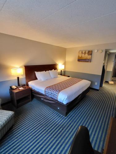 Best Western Burlington Inn - image 6