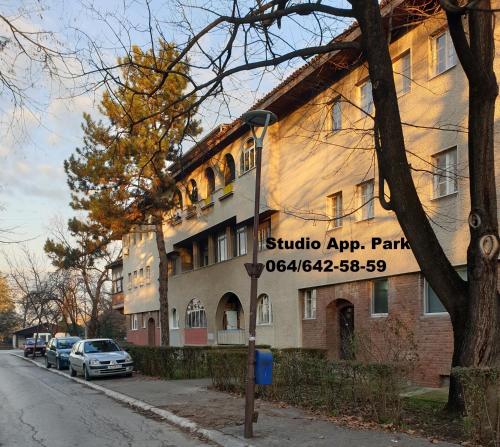 . Apartman Park Jagodina-studio u centru grada FREE parking