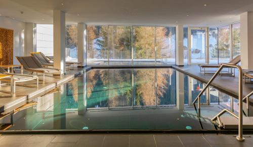 Svømmebasseng, Exclusive Apartment near Ischgl with Spa Area in house in Ulmich