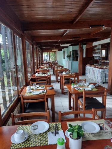 طعام و مشروبات, Hotel Oasis in Pine Beach