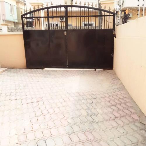 lekki 4 bedrooms house