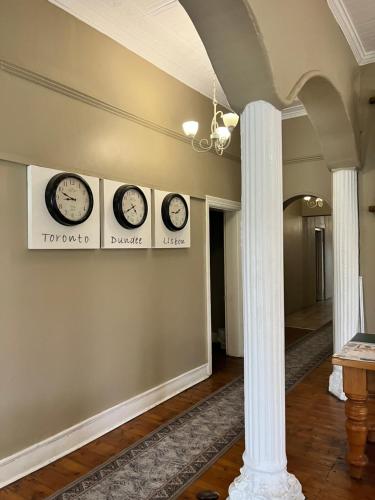 Előcsarnok, khaya4u in Dundee