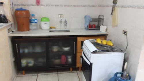 Apartamento no Guauja/SP, c/ 2 q., 72 m2. Uma vaga na garagem in Enseada