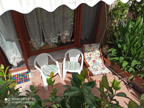 MONOCAMERA con TERRAZZOgiardino -STUDETTE -zona Panoramica POSILLIPO, Neapol (fotografie 7)