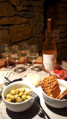 Pub/salong, Charmante maison villageoise 5 personnes HappyDay Neuchâtel (Charmante maison villageoise 5 personnes HappyDay Neuchatel) in Saint-Blaise