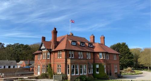 Sandhill House - Accommodation - Troon