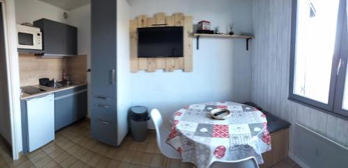 STUDIO CABINE PIED DES PISTES in Saint-Leger-les-Melezes