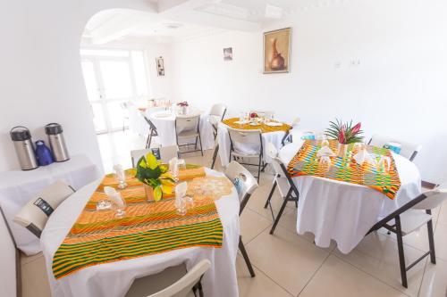 مطعم, Royal Elmount Hotel in Elmina