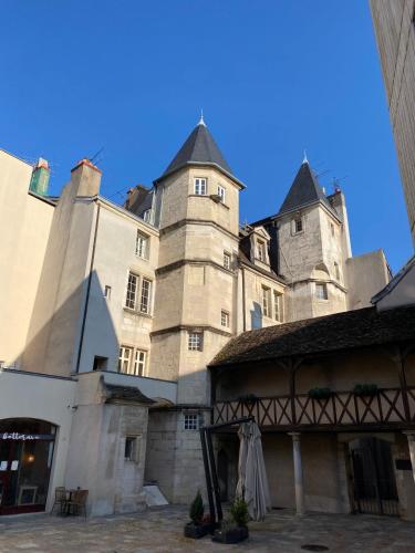 Le Donjon : Centre historique - Location saisonnière - Dijon