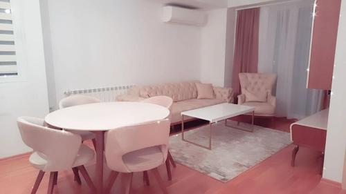Luxury Apartment IVA II, Скопье (фото 11)