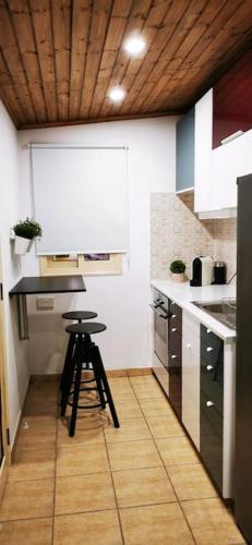 Pretty and quiet studio, with wifi and parking in Kato Polemidia