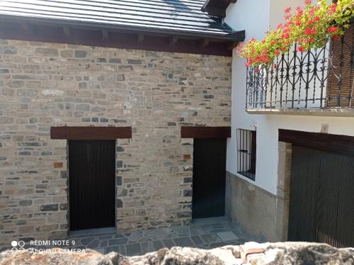 Vedere exterior, Apartamentos Camino de la Val in Centru oraş Huesca