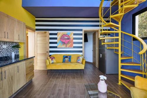 . Villa Favella-Pop-Art-View-7BR-Jamaca De Dios-Balcony-Dream