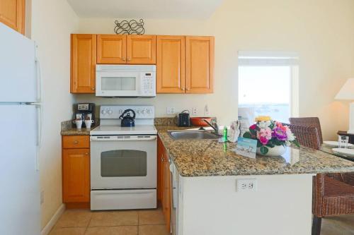 312 - Boca Ciega Resort in St Petersburg, USA