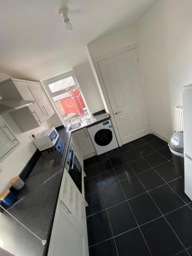 Newcastle Apartment 2 - Free Parking Long Stays Ideal for Contractors