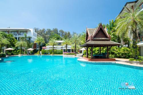 Pearl of Naithon photo 1